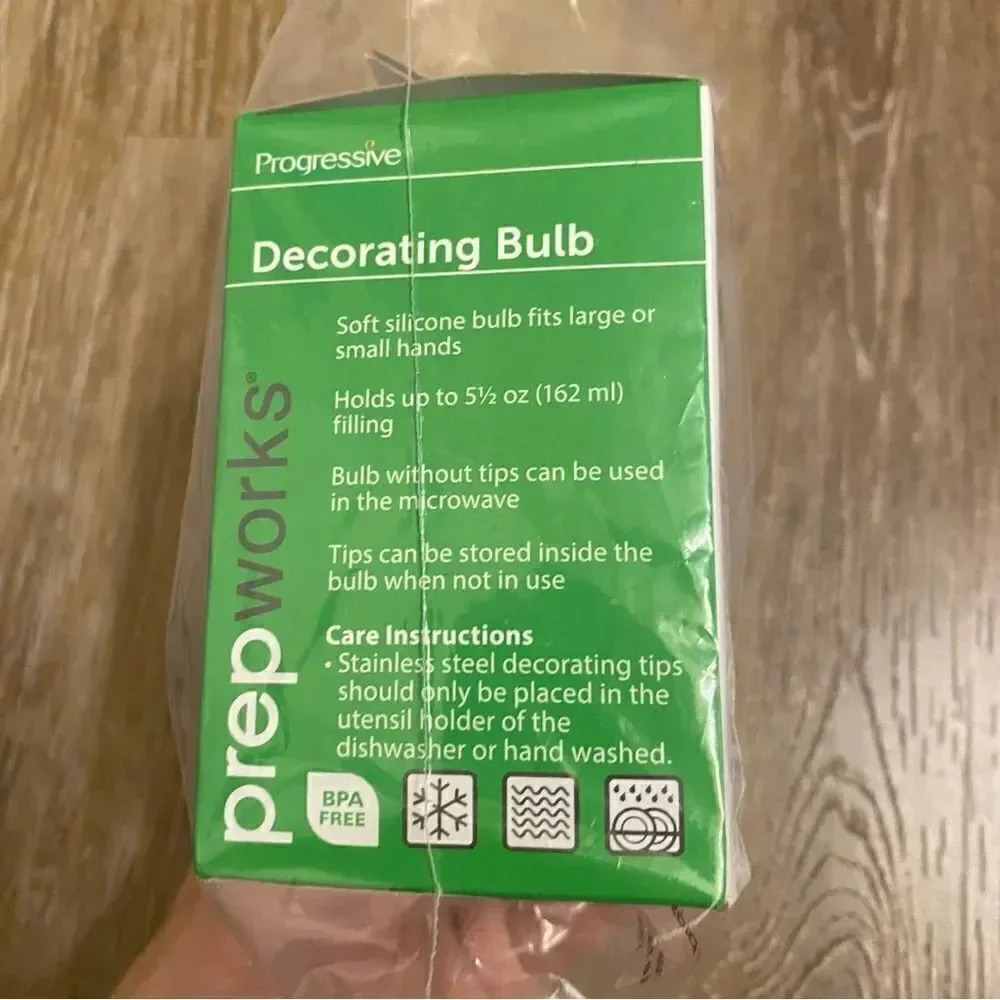 Prepworks by Progressive 4-Piece Frosting Bulb+3 Decorating tips cucake Kit NEW
